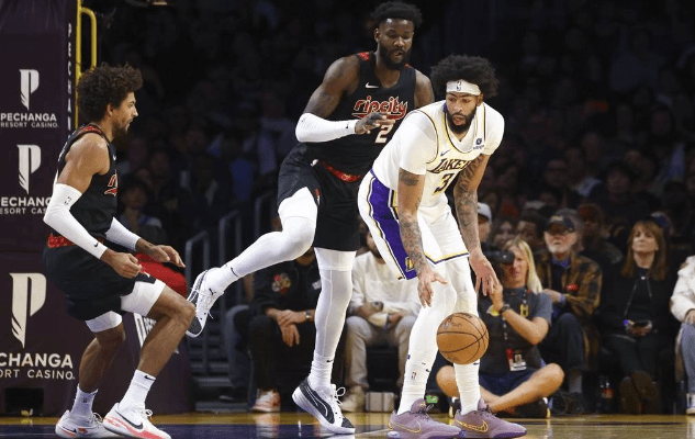 开云体育官网入口-开拓者主场惨败雷霆，安东尼带伤退赛